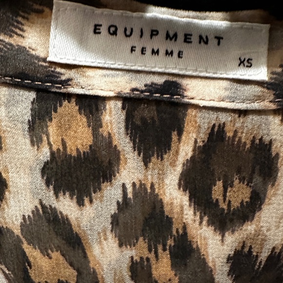 EQUIPMENT FEMME - SILK SHIRT size XS perfect like new condition - Picture 2 of 6